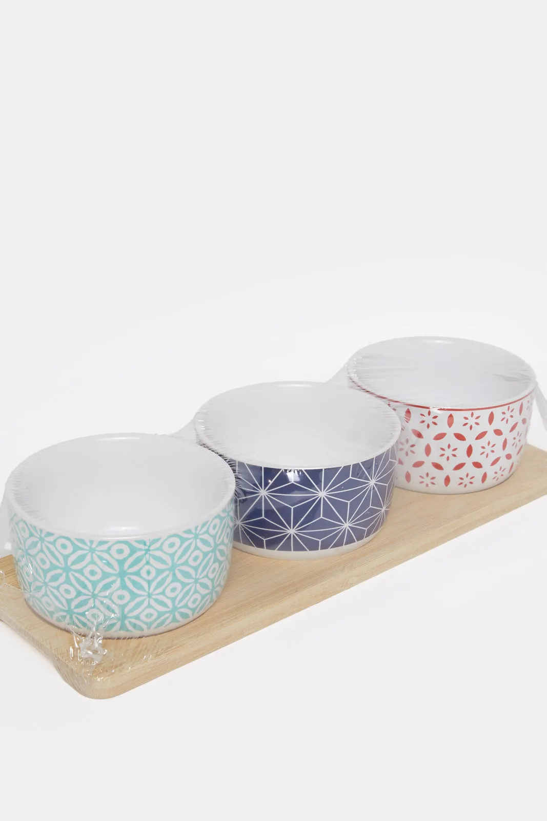 Assorted Round Serving Bowl With Bamboo Tray (4 Piece)