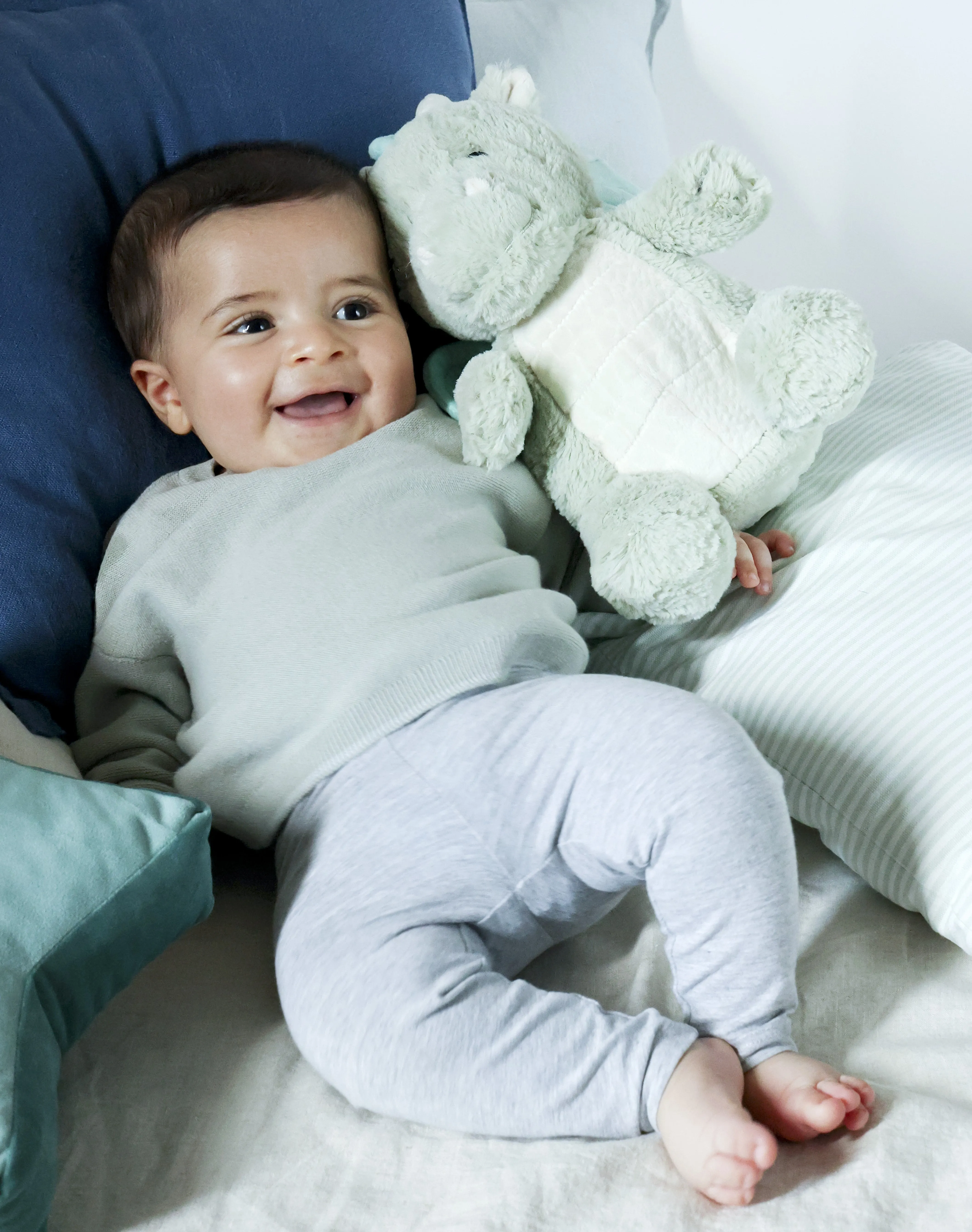 Cloud.b Multisensory Lovelight Buddies: Plush with Soothing Sounds & Calming Lights